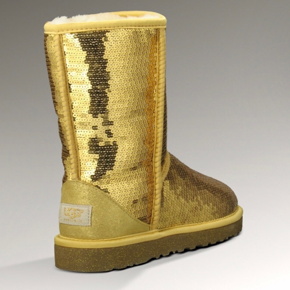 NEW UGGS